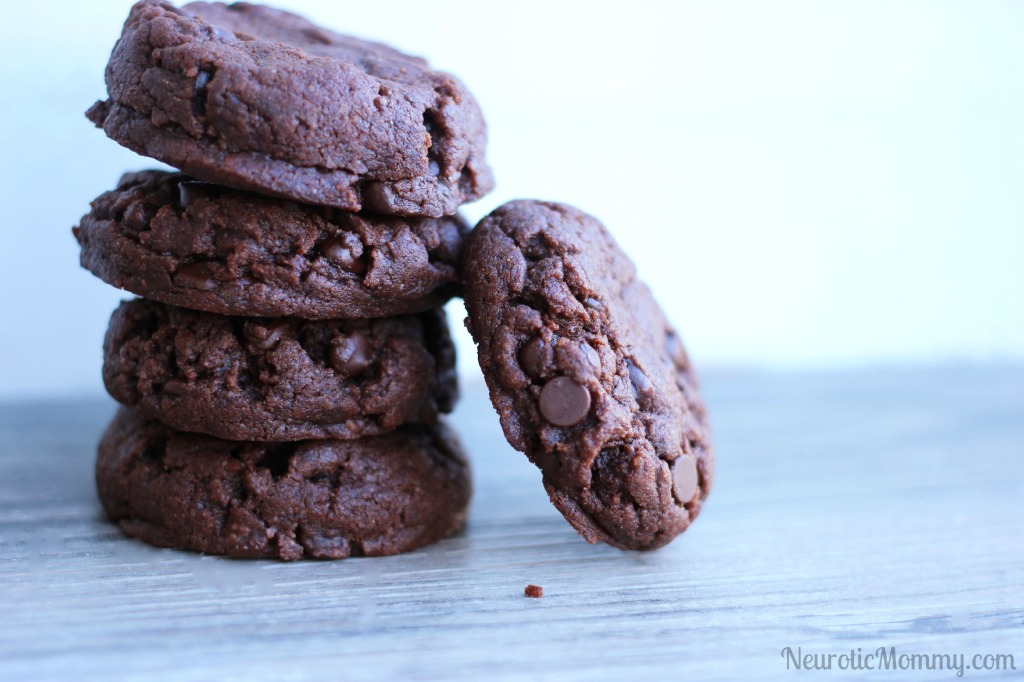 12 Days of Cookies: Double Chocolate Chip Mints - NeuroticMommy