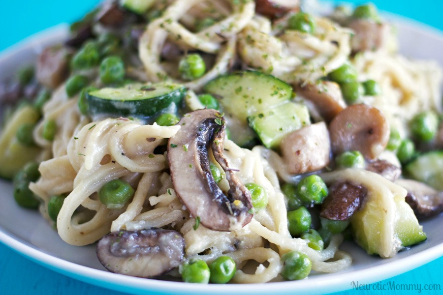 One Pot Vegan Mushroom Pasta - NeuroticMommy