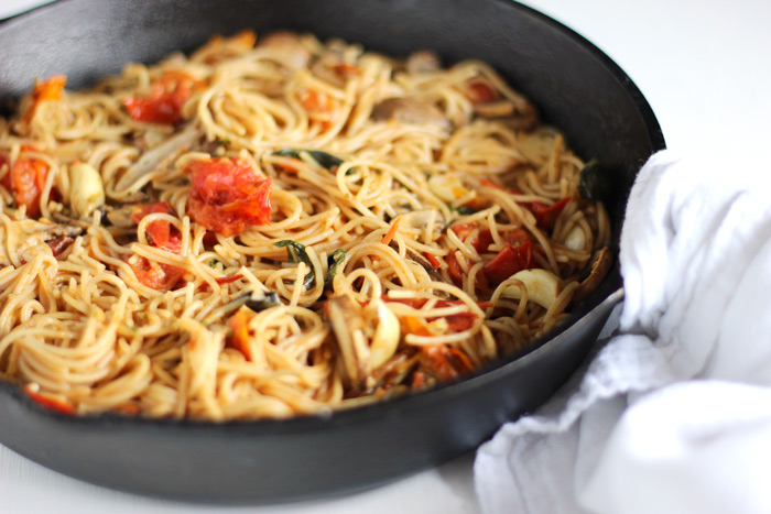 Capellini in Roasted Tomato and Garlic Sauce - NeuroticMommy