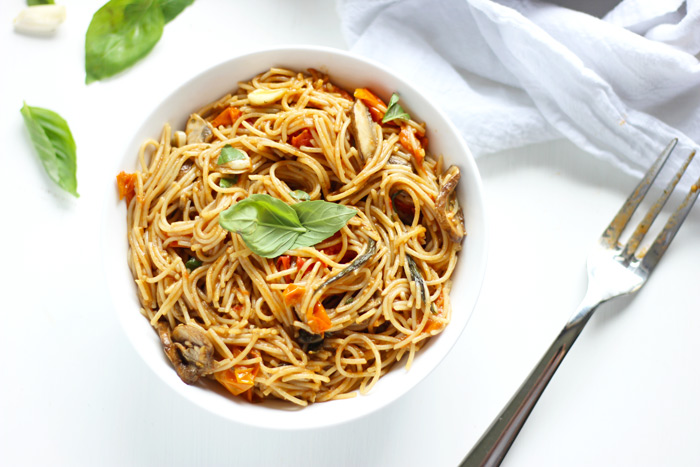 Capellini in Tomato and Garlic Sauce