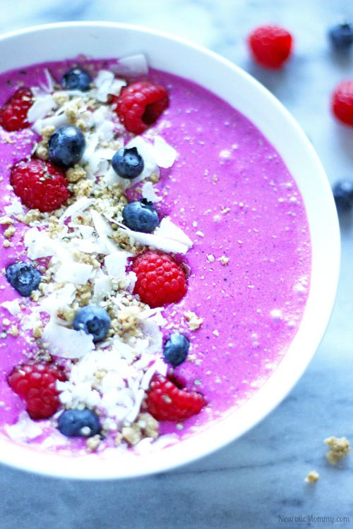 Powerful Dragon Fruit Smoothie Bowl