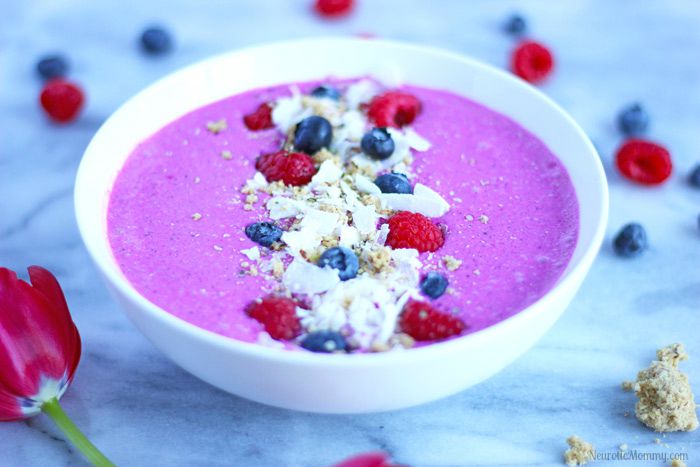 Powerful Dragon Fruit Smoothie Bowl