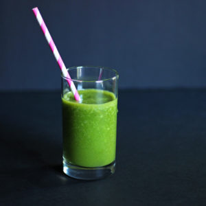 Orange You Bananas Green Smoothie. A revitalizing smoothie loaded with vitamin C, antioxidants, has a smooth texture and sweet flavor. A sure morning hit! #mydailygreensmoothie. neuroticmommy.com