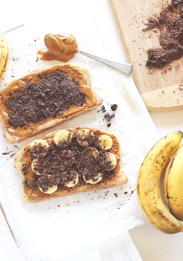 Grilled Chocolate Banana and Peanut Butter. Melted chocolate, creamy peanut butter and sweet bananas all wrapped up in one sandwich. All this amazingness in each and every bite! neuroticmommy.com #vegan #healthy