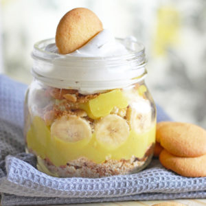 Healthier Banana Cream Pie. A quick and easy, tasty snack. neuroticmommy.com #vegan #snacks