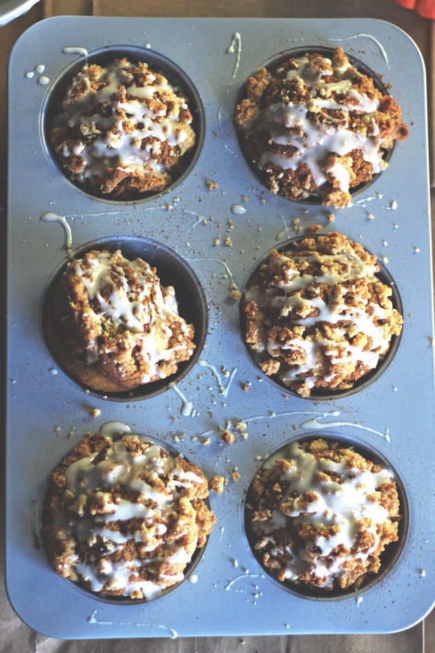 Pumpkin Streusel Muffins. Delicious. Moist. Healthy. All you need. #vegan #muffins neuroticmommy.com 