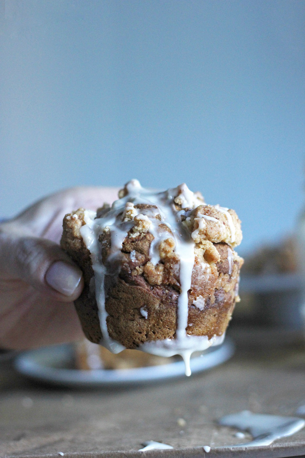 Pumpkin Streusel Muffins. Delicious. Moist. Healthy. All you need. #vegan #muffins neuroticmommy.com 