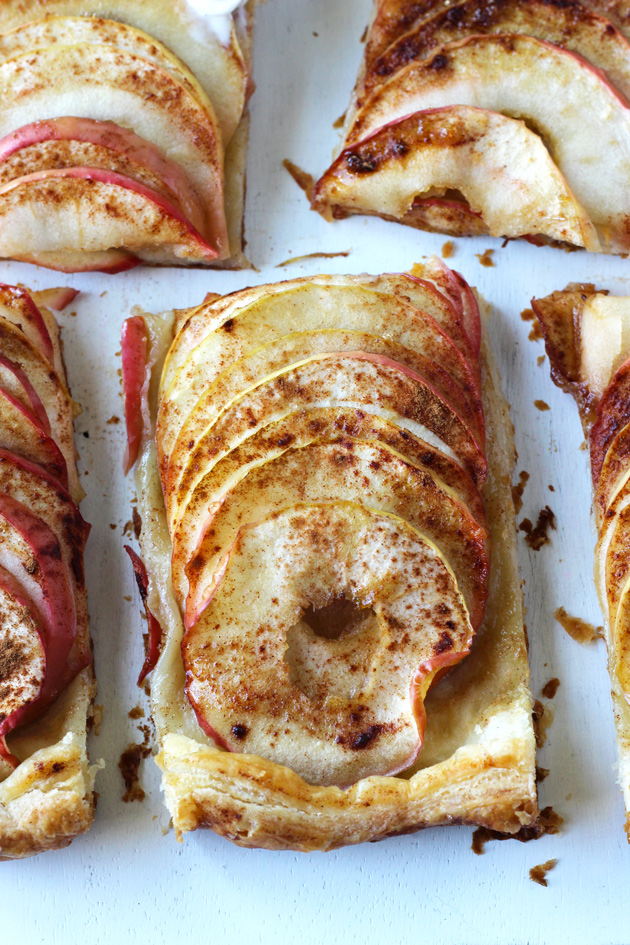 The Easiest Apple Galette. As easy as pie but even better! #vegan #apples #thanksgiving