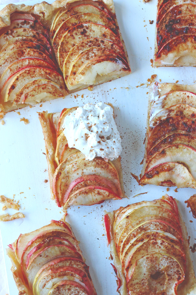 The Easiest Apple Galette. As easy as pie but even better! #vegan #apples #thanksgiving