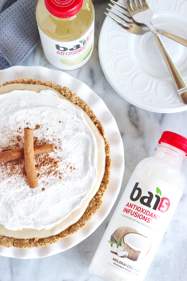 Toasted Coconut Cheesecake. Creamy, fluffy, delicious, healthy, vegan and totes coco-nutty! Sugar free and naturally sweet! #vegan #nobake #cheesecakes #coconut