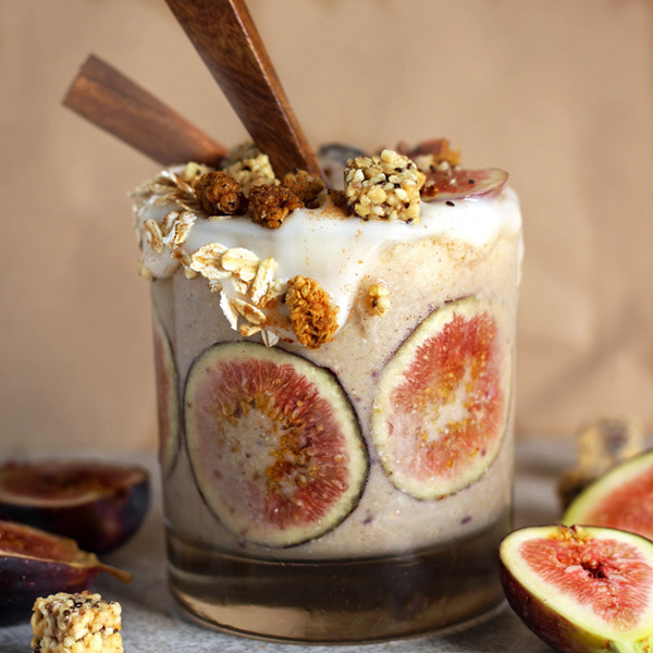 Creamy Fig and Cinnamon Fall Smoothie - It's Creamy. It's Bananas, It's Figgy. It's Sweet. It's Smooth. It's Fall. Omega-3 Rich. NeuroticMommy.com #vegan #smoothies #thanksgiving