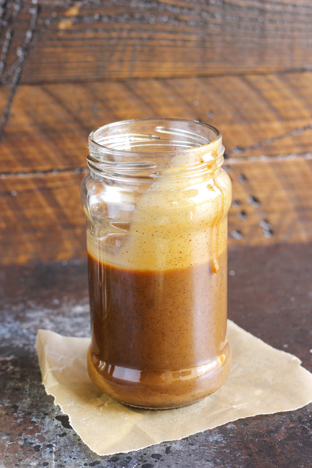 How to make vegan caramel sauce. It's literally the most delicious caramel ever. Keep it in your fridge and drizzle this on anything! NeuroticMommy.com #vegan
