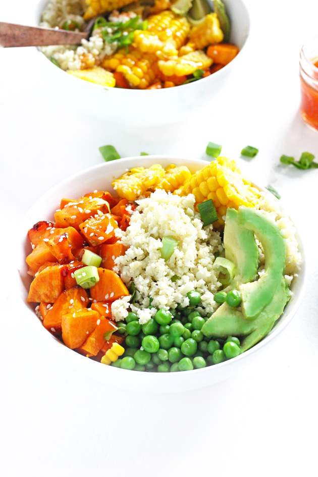 Sweet and Sour Cauliflower Rice Bowls are a super easy meal packed with sweet and savory flavors. The perfect balance of healthy carbs, fats and proteins.