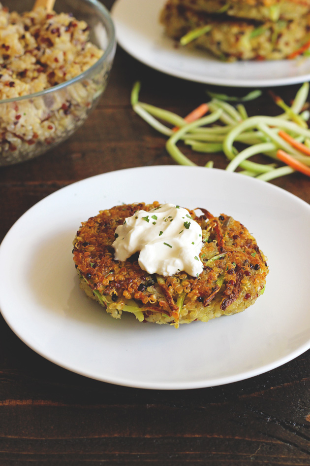 Broccoli and Quinoa Breakfast Patties - Made with broccoli, quinoa, carrots and flax seeds, a healthy addition to your morning routine. But don't stop there, you can even use these to make loaded veggie burgers! NeuroticMommy.com #vegan #healthy