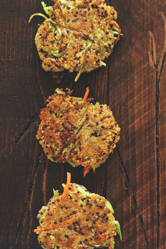 Broccoli and Quinoa Breakfast Patties - Made with broccoli, quinoa, carrots and flax seeds, a healthy addition to your morning routine. But don't stop there, you can even use these to make loaded veggie burgers! NeuroticMommy.com #vegan #healthy