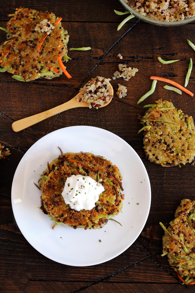 Broccoli and Quinoa Breakfast Patties - Made with broccoli, quinoa, carrots and flax seeds, a healthy addition to your morning routine. But don't stop there, you can even use these to make loaded veggie burgers! NeuroticMommy.com #vegan #healthy