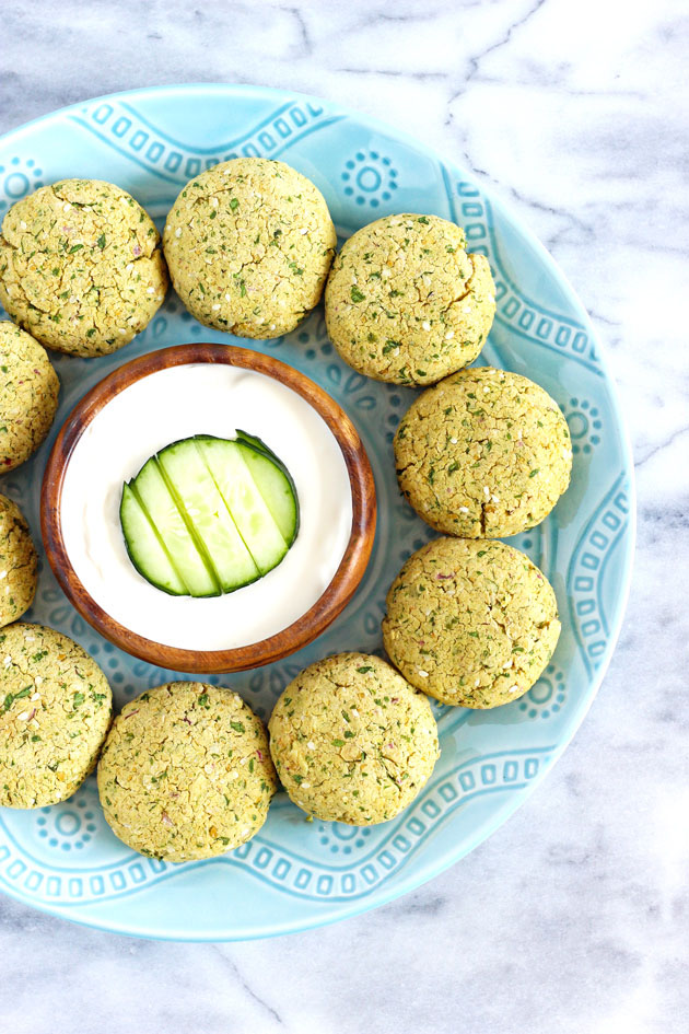 Baked Vegan Falafel - These baked patties are made with organic chickpeas and a healthy list of ingredients that not only will keep you properly nourished, but taste totally amazing. NeuroticMommy.com #vegan #healthy 