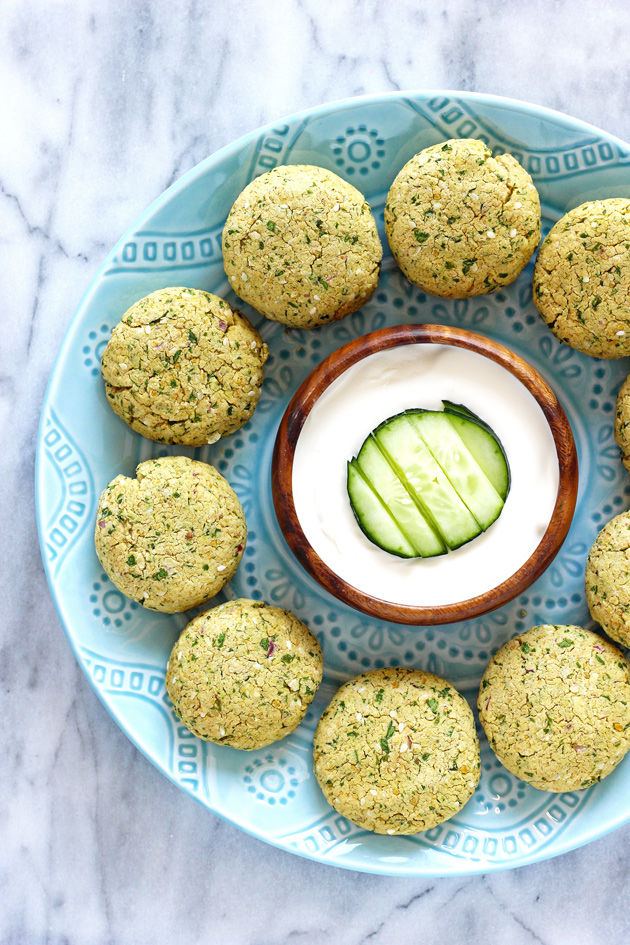 Baked Vegan Falafel - These baked patties are made with organic chickpeas and a healthy list of ingredients that not only will keep you properly nourished, but taste totally amazing. NeuroticMommy.com #vegan #healthy 