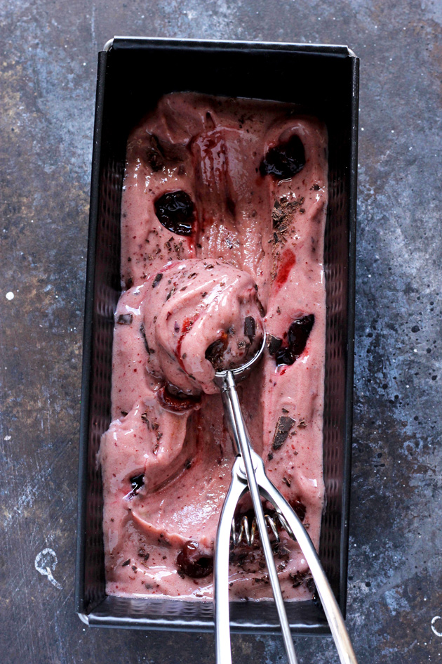 Cherry Garcia Soft Serve Ice Cream - You don't want to miss out on this refreshingly guilt free, super delicious treat, that is so super easy to make! NeuroticMommy.com #vegan #raw #healthy