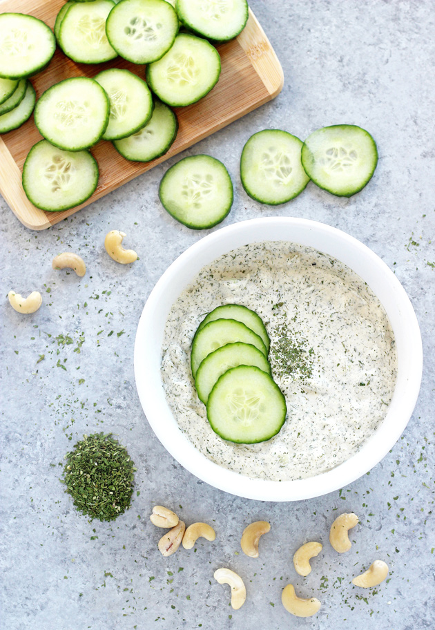 Super Easy Vegan Tzatziki Sauce - This healthy vegan and gluten free sauce is an ample dip for any occasion. Tastes just like the real thing but even better! NeuroticMommy.com #vegan #healthy