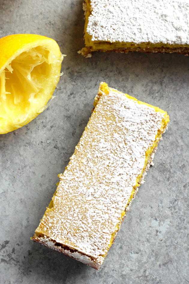 Easy Vegan Organic Lemon Bars - A super easy lemony snack just in time for Easter! Healthy and totally vegan. NeuroticMommy.com #healthy #vegan