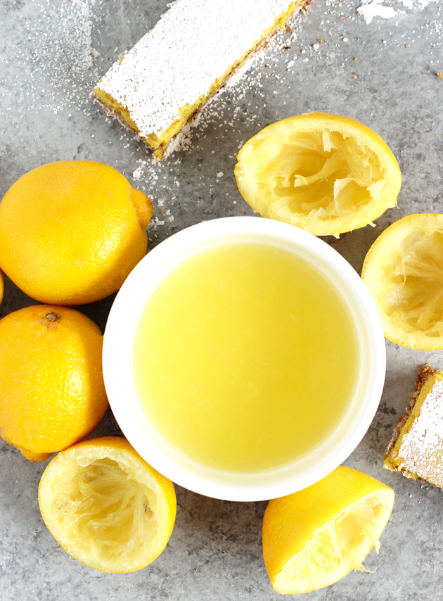 Easy Vegan Organic Lemon Bars - A super easy lemony snack just in time for Easter! Healthy and totally vegan. NeuroticMommy.com #healthy #vegan