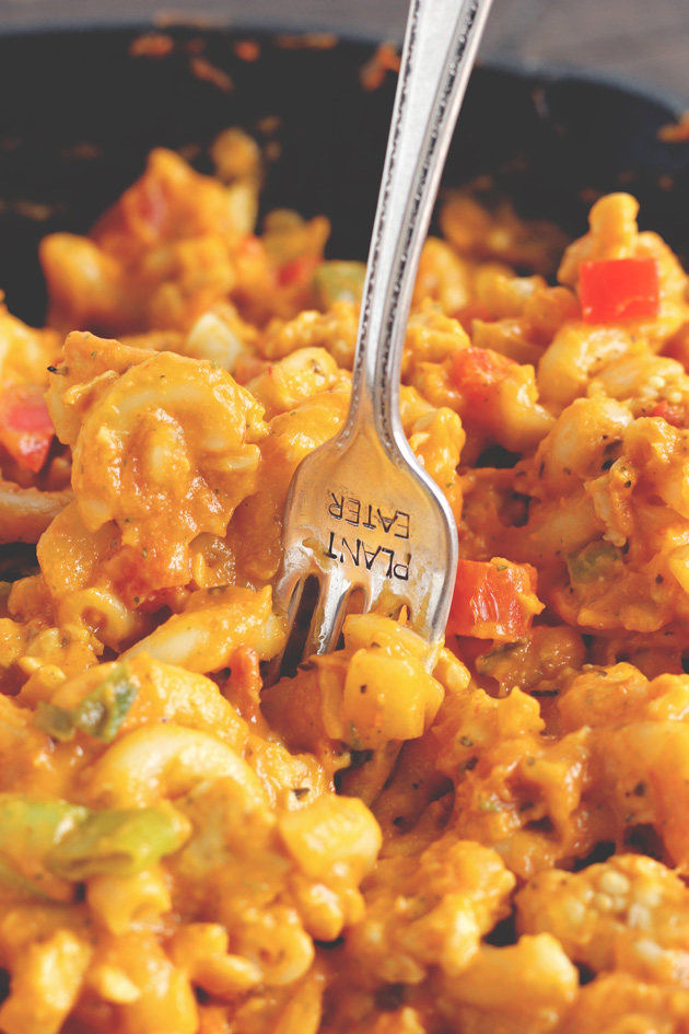 One Skillet Vegan Hamburger Helper - Using a homemade vegan cheese sauce and tempeh, giving this meal the healthy twist it deserves. Ultra cheesy, kid and adult approved. NeuroticMommy.com #vegan #healthy