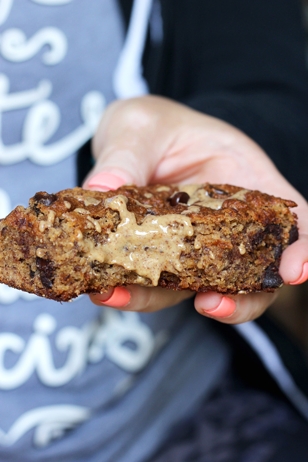 Almond Butter Banana Bread Blondies - These vegan, gluten-free blondies are just in time for summer. They're healthy, full of delicious healthy fats and fiber, oh and most importantly stuffed with bananas and chocolate! NeuroticMommy.com #vegan #healthy #snacks 