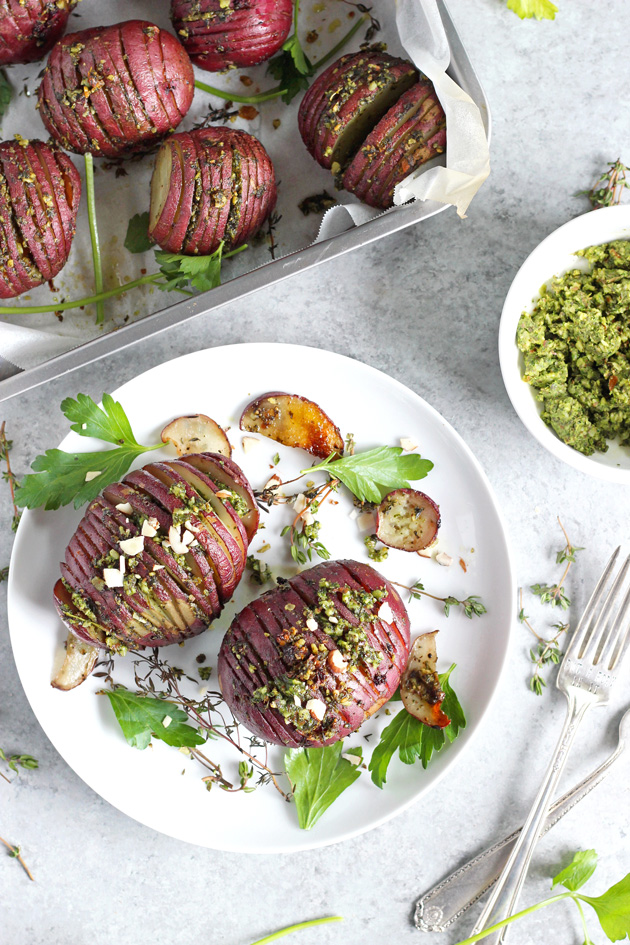 Pesto Herb Roasted Potatoes - Enjoy these oven baked pesto herb filled roasted potatoes that are completely heart healthy and naturally gluten and fat free. It's a triple win! NeuroticMommy.com #vegan #healthy