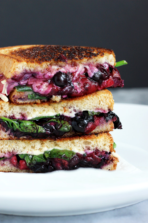 Balsamic Berry Vegan Grilled Cheese - This savory yet sweet sammie is perfect for summer vibes. Melty vegan cheese, berries, and spinach make this an ultimate winner for lunch or dinner! NeuroticMommy.com #vegan #healthy #lunch #beattheheat