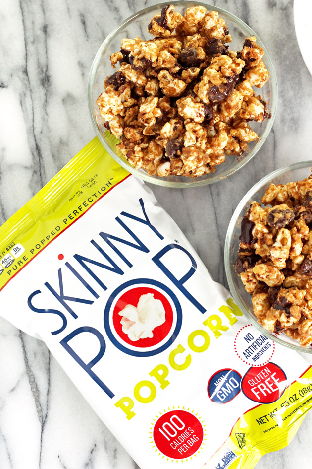 Perfect for the school year, SkinnyPop offers the SkinnyPack® with six 0.65 oz. lunchbox-sized 100-calorie bags in both Original and White Cheddar flavors.