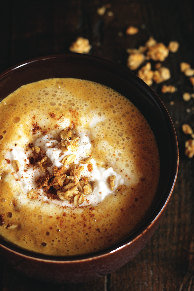 Hot Pumpkin Pie in a Mug - Cozy delicious pumpkin pie in your favorite mug. Topped with coconut whipped cream, it's sure to keep you warm and all pumpkin pie sweet this season. NeuroticMommy.com #vegan #pumpkinpie 