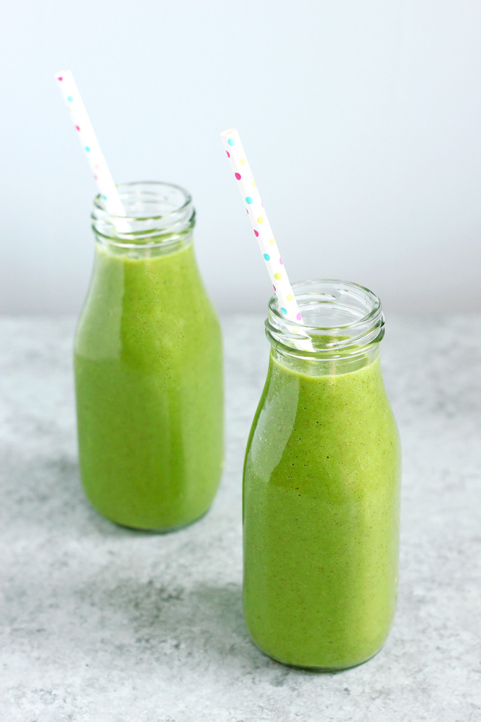 Super Green Cleansing Smoothie - An easy way to nourish your body and provide yourself with essential vitamins and minerals. NeuroticMommy.com #smoothies #plantbased #health