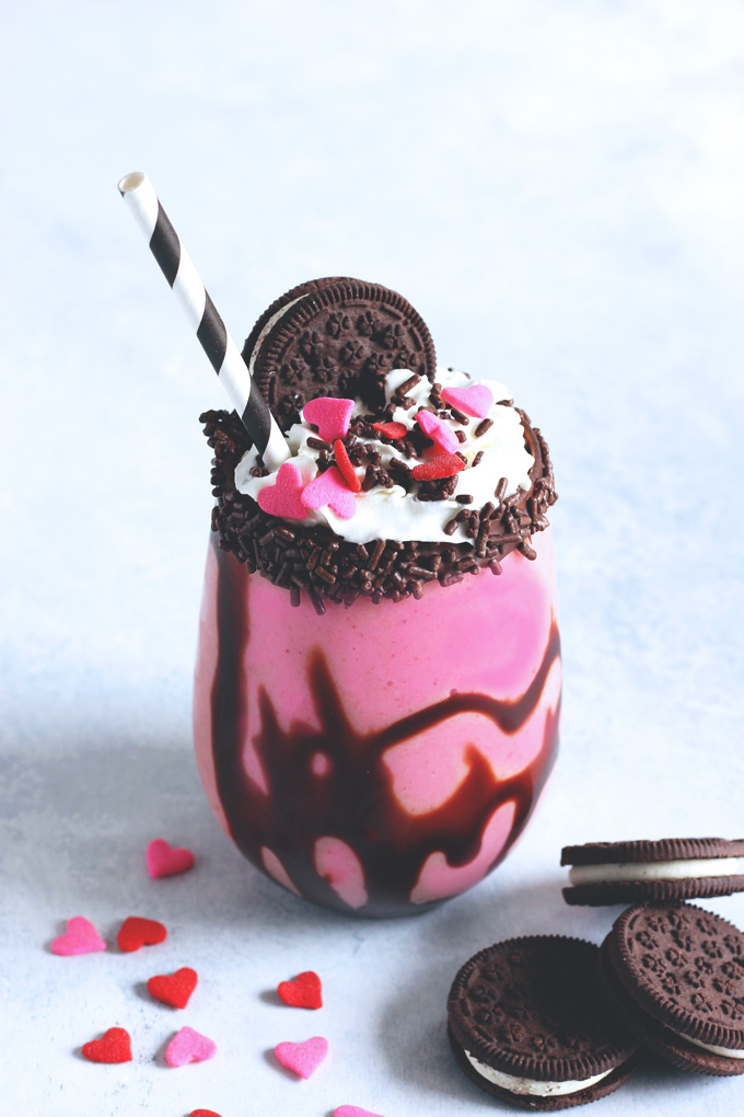 Strawberry Chocolate Dream Smoothie - An indulgent smoothie perfect for last minute romantic recipe for those sweet people in your life. NeuroticMommy.com #valentinesday #love #vegan #smoothie