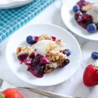 Mixed Berry Crumb Bake - This berry rich breakfast can be made as a healthy quick dessert too! Highly nutritious, naturally sweet, vegan and gluten free! NeuroticMommy.com #vegan #glutenfree #paleo
