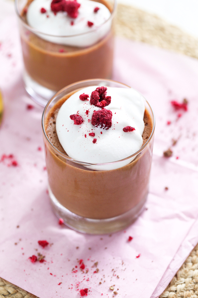 2 Ingredient Vegan Chocolate Mousse - Made with aquafaba this creamy & delicious treat is made with only 2 healthy ingredients. The perfect chocolate snack! NeuroticMommy.com #vegansnacks #veganmousse, #chocolatemousse, #aquafaba