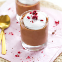 2 Ingredient Vegan Chocolate Mousse - creamy chocolate and delicious made with only 2 healthy ingredients. Perfect to satisfy your sweet tooth and kid approved for snack time. NeuroticMommy.com #vegansnacks #veganmousse, #chocolatemousse, #aquafaba