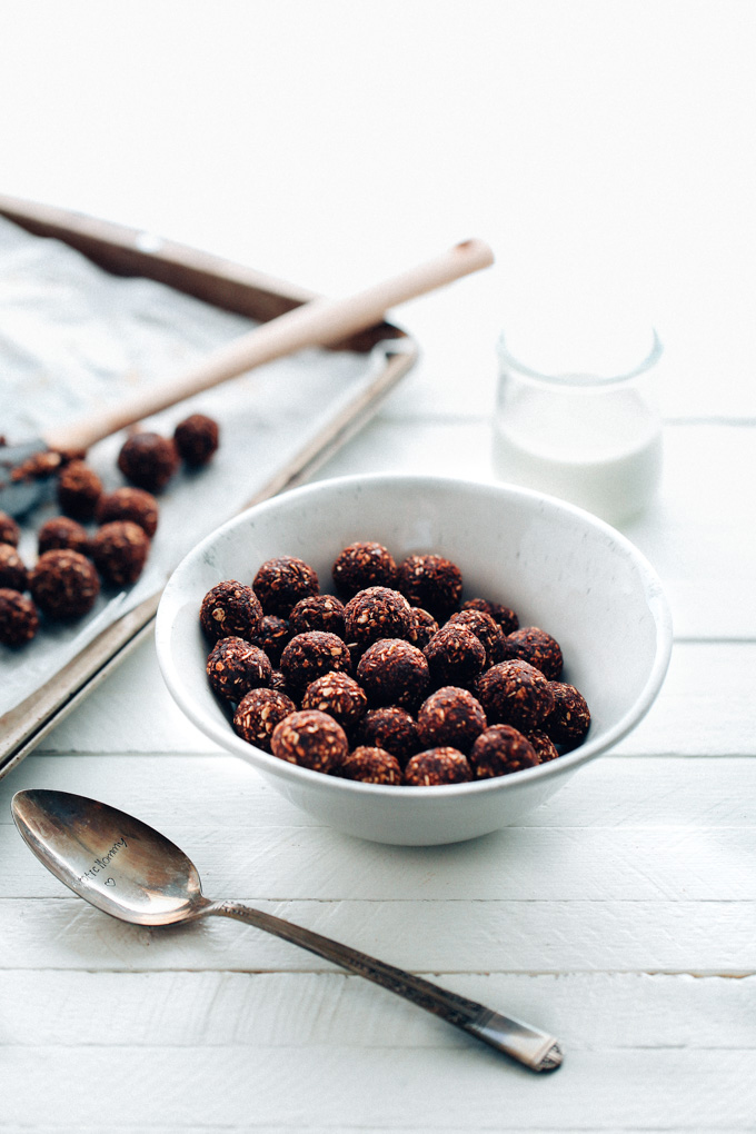 Homemade Vegan Cocoa Puffs - 4 ingredient chocolatey cereal that's naturally sweetened and perfect for breakfast! You can even enjoy these as a dry snack. NeuroticMommy.com #vegan #cereal #cocoapuffs