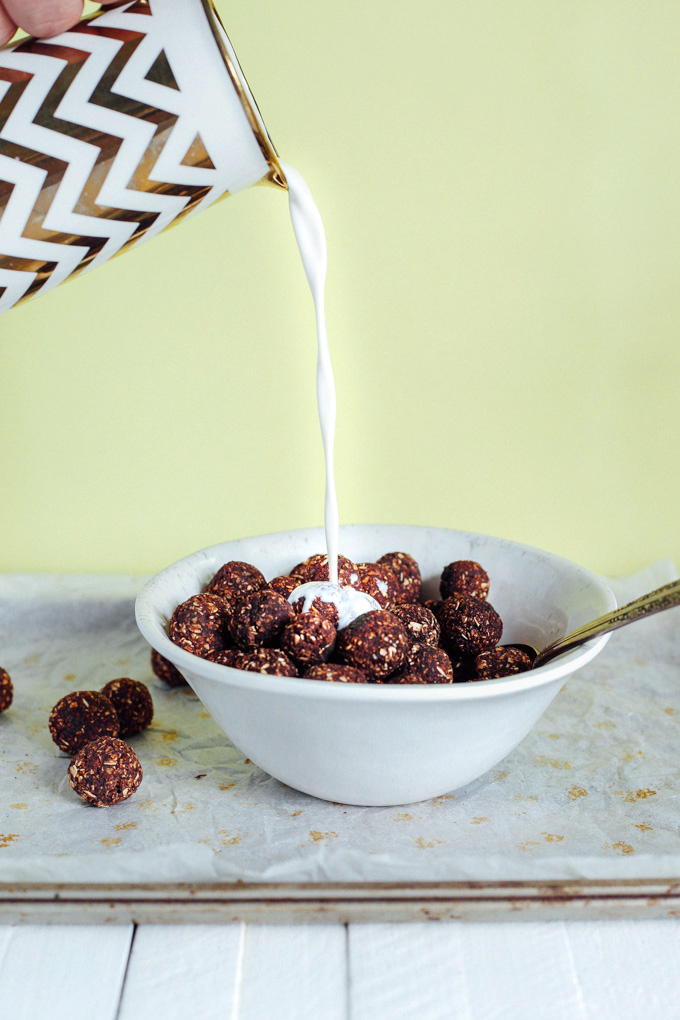 Homemade Vegan Cocoa Puffs - 4 ingredient chocolatey cereal that's naturally sweetened and perfect for breakfast! You can even enjoy these as a dry snack. NeuroticMommy.com #vegan #cereal #cocoapuffs