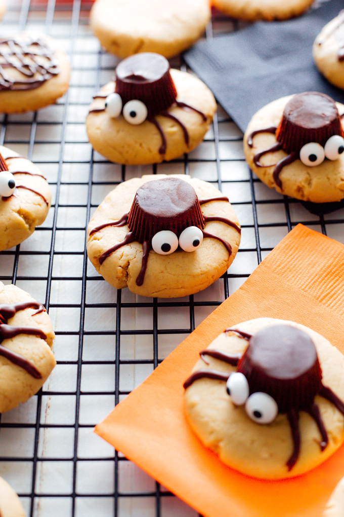 Spooky Spider Cookies - These vegan peanut butter gems are drizzled in sweet dark chocolate are chewy and full of deliciousness in every bite! The perfect tasty little snack for Halloween and super spooky! NeuroticMommy.com #vegancookies #halloween #vegansnacks