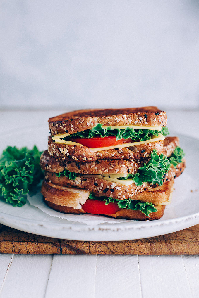 Super Cheesy Vegan Grilled Cheese - A gloriously gooey grilled cheese making this the ultimate sandwich at home the whole family will be sure to devour! NeuroticMommy.com #veganlunches #vegansandwiches