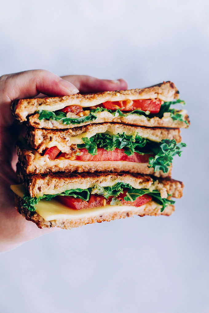 Super Cheesy Vegan Grilled Cheese - A gloriously gooey grilled cheese making this the ultimate sandwich at home the whole family will be sure to devour! NeuroticMommy.com #veganlunches #vegansandwiches