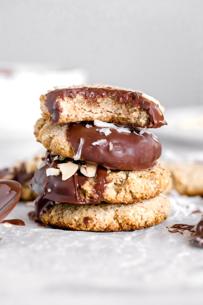 Almond Cookies Dipped in Dark Chocolate (Vegan - Sugar Free) - Where chewy cookies meet dark chocolate for an awesomely sweet sugar free snack you can feel good about! NeuroticMommy.com #vegan #sugarfree #glutenfree