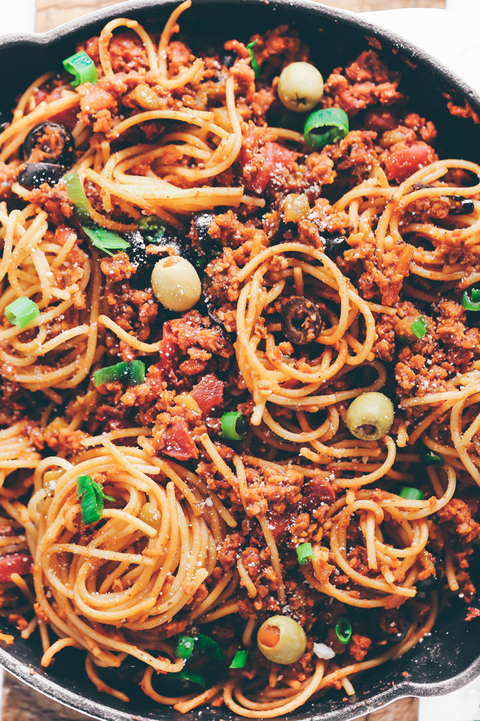 Vegan Taco Spaghetti - Spaghetti with all the delicious vegan cheesy taco fixings, an easy weeknight dinner, and super quick clean up! NeuroticMommy.com #vegan #vegantacos