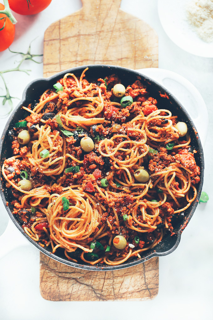 Vegan Taco Spaghetti - Spaghetti with all the delicious vegan cheesy taco fixings, an easy weeknight dinner, and super quick clean up! NeuroticMommy.com #vegan #vegantacos