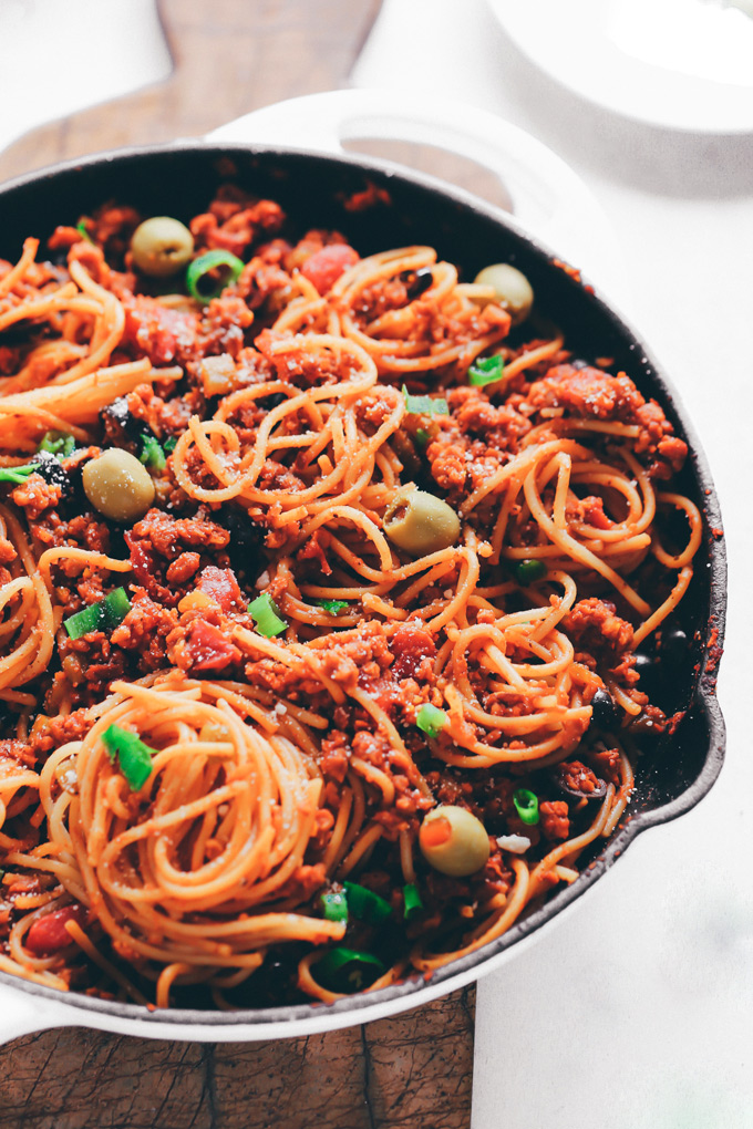 Vegan Taco Spaghetti - Spaghetti with all the delicious vegan cheesy taco fixings, an easy weeknight dinner, and super quick clean up! NeuroticMommy.com #vegan #vegantacos