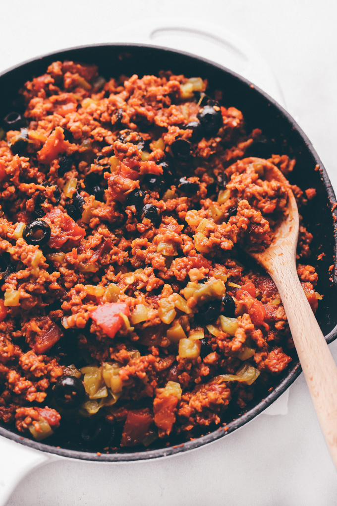 Vegan Taco Spaghetti - Spaghetti with all the delicious vegan cheesy taco fixings, an easy weeknight dinner, and super quick clean up! NeuroticMommy.com #vegan #vegantacos