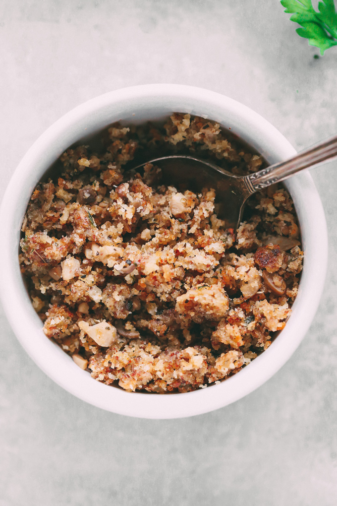 Classic Italian Vegan Stuffed Mushrooms - Filled with a stuffing full of flavor and spices and baked to perfection. These are a Thanksgiving must have. NeuroticMommy.com #vegan #thanksgiving