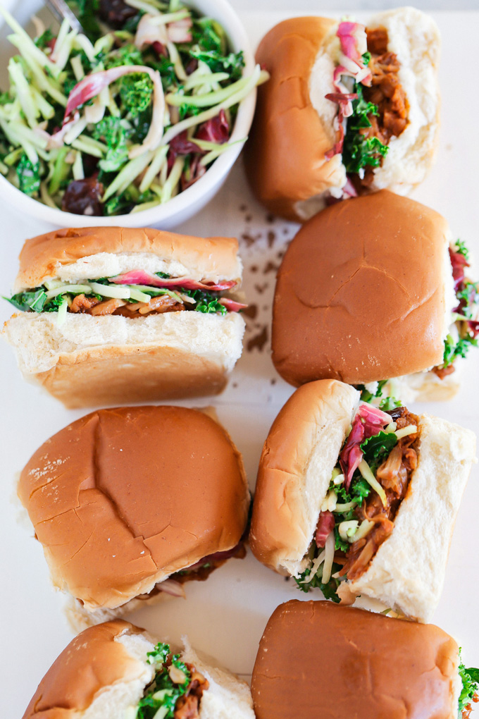 Vegan BBQ Jackfruit Sliders - These are so good. The jackfruit is super tender and it all sort of melts in your mouth. Paired with a cool coleslaw and option to meal prep. NeuroticMommy.com #vegansliders #bbqjackfruit