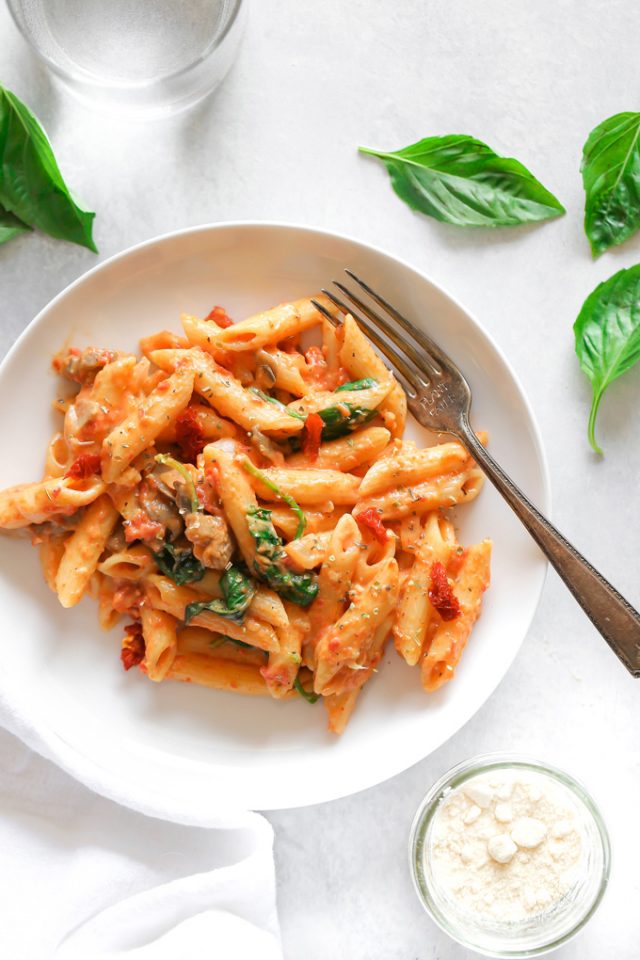 Vegan Sundried Tomato Basil Pasta - NeuroticMommy